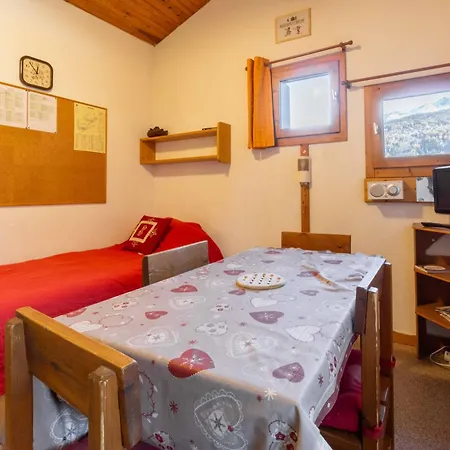 Au Pied Des Pistes Apartment *